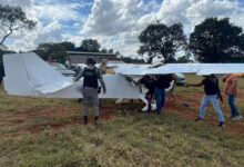 Policiais em operação contra tráfico de drogas em Goiás.