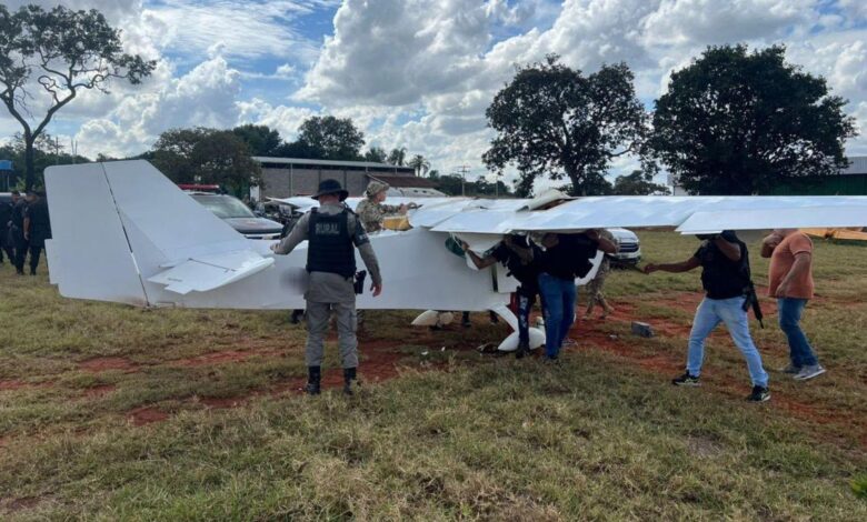 Policiais em operação contra tráfico de drogas em Goiás.