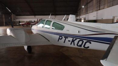 Avião que será leiloado pelo governo de Goiás.