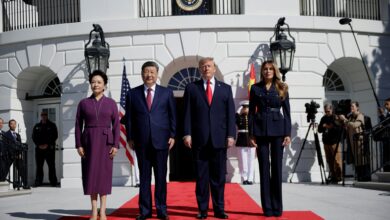 Trump e Xi Jinping participam de cerimônia do chá na Casa Branca.