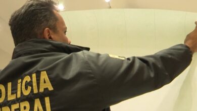 Polícia Federal e Militar apreendem papel-moeda em Goiânia.