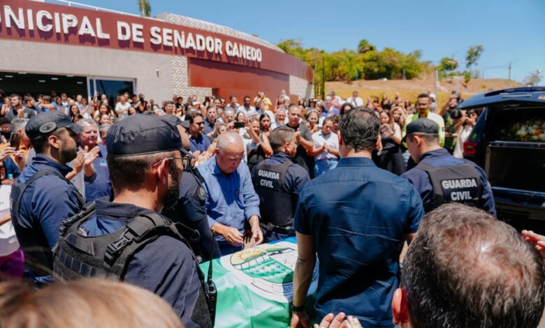 Cortejo de despedida do ex-prefeito Tomás de Aquino em Senador Canedo.