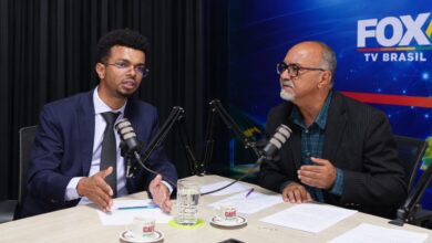 Advogado Márcio Silva em entrevista, discutindo eleições 2026.
