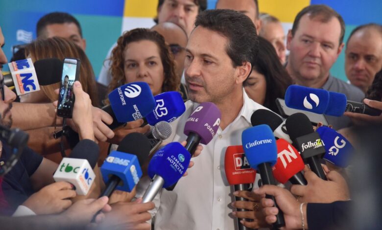 Prefeito Leandro Vilela em discurso na Cidade Administrativa Maguito Vilela.