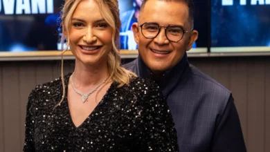 Lívia Avelar e Bruno Avelar juntos em evento.