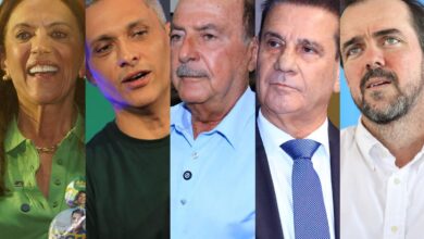 Candidatos ao Senado por Goiás em evento de campanha.