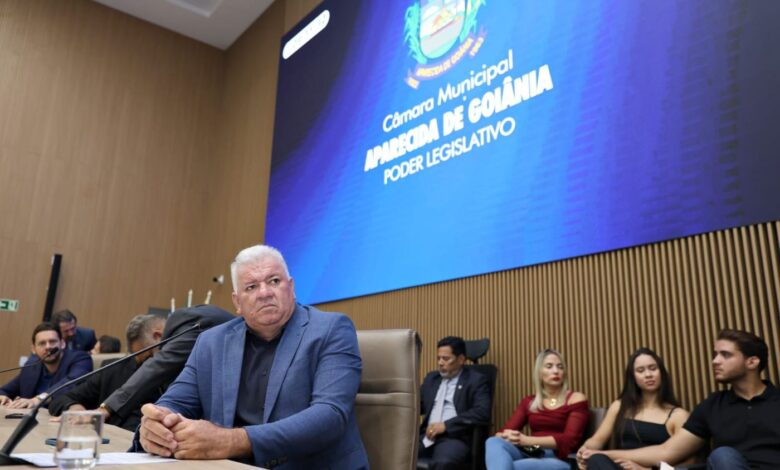 Gilsão Meu Povo em sessão na Câmara Municipal de Aparecida de Goiânia.