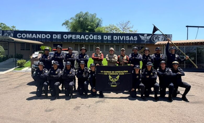 Policiais em treinamento na sede do COD em Goiânia.