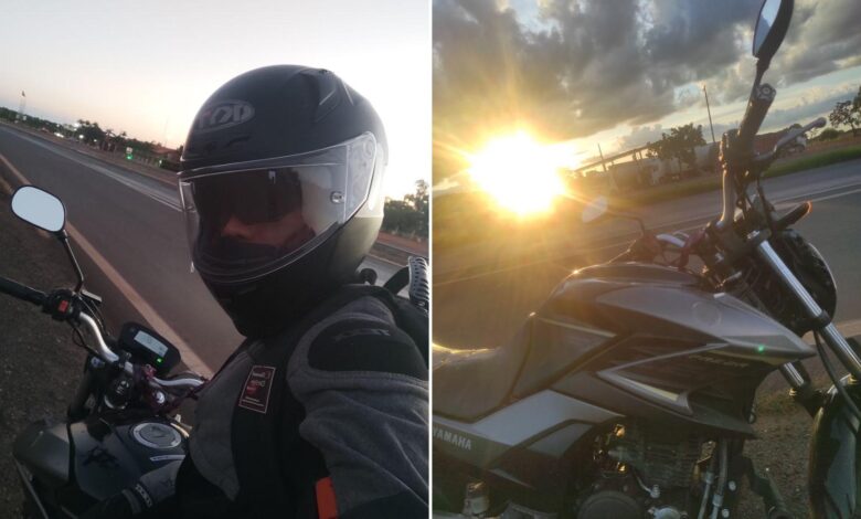 Servidor público em sua motocicleta, percorrendo estrada em Goiás.