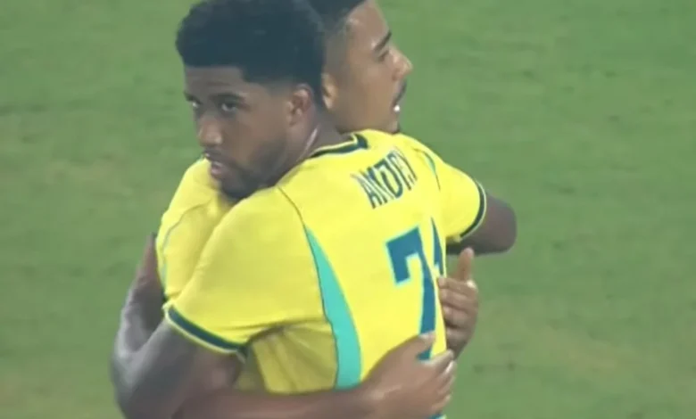 Jogadores da Seleção Brasileira durante o amistoso contra a Índia.