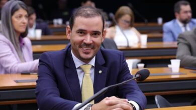 Vicentinho Júnior em campanha no Tocantins.
