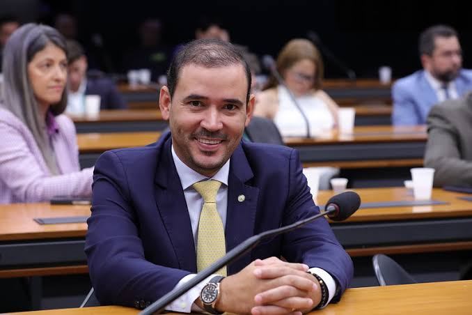 Vicentinho Júnior em campanha no Tocantins.
