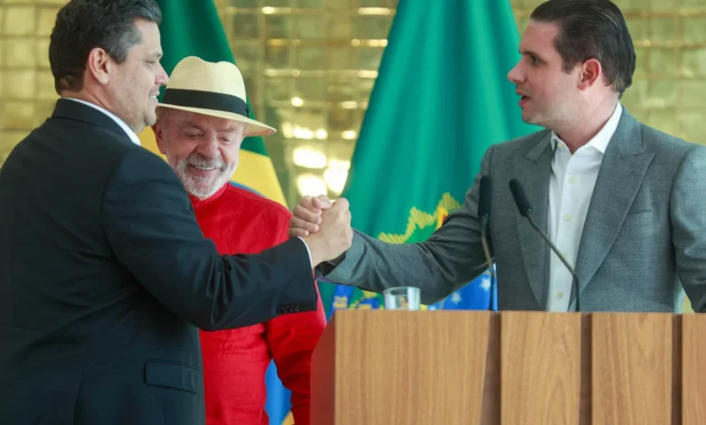 O presidente reeleito Luiz Inácio Lula da Silva durante discurso de vitória.