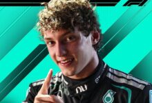 Kimi Antonelli celebra sua vitória no Grande Prêmio dos Estados Unidos de Fórmula 1.