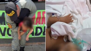 Policiais militares em ação de resgate.