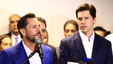 Bruno Peixoto em cerimônia de posse como governador interino de Goiás.