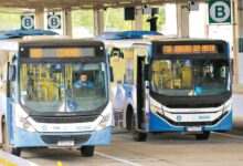 Ônibus nas ruas de Goiânia, parte do projeto de meia tarifa.
